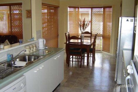 Property photo of 16 Connemara Court Yamanto QLD 4305