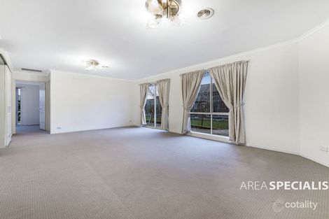 Property photo of 33 Cornwell Crescent Cranbourne East VIC 3977