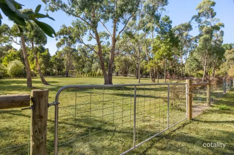 32 Goldies Lane, Woodend, VIC 3442