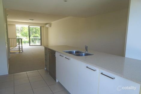 Property photo of 13/12-18 Bayview Street Runaway Bay QLD 4216