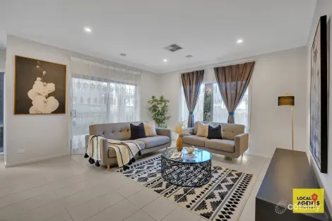 Property photo of 6 Ormiston Crescent Werribee VIC 3030