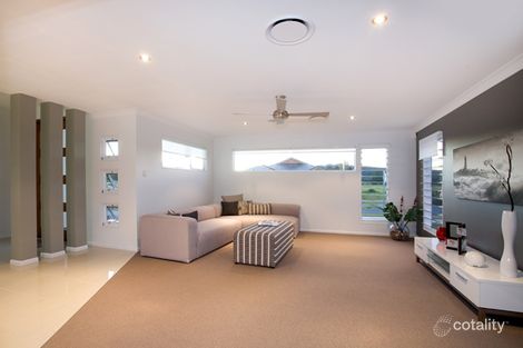 Property photo of 19 Forest Pines Boulevard Forest Glen QLD 4556
