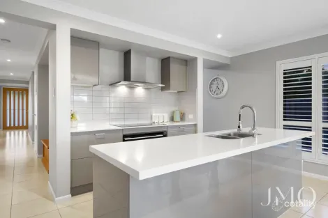 Property photo of 2 Woodland Court Ormeau QLD 4208
