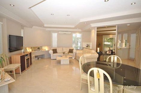 2/19 Thelma Ave, Biggera Waters, QLD 4216