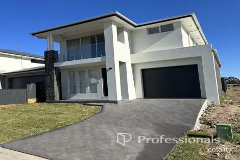 11 Womerah St, Grantham Farm, NSW 2765
