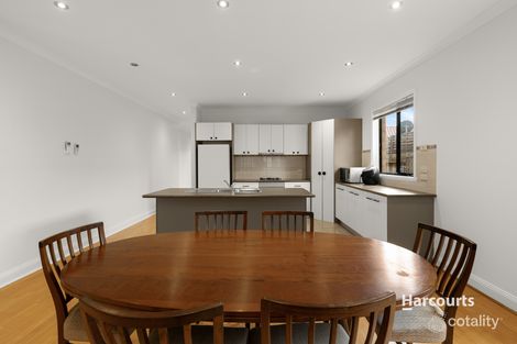 Property photo of 47 Wakenshaw Crescent Pakenham VIC 3810