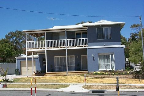 Property photo of 12 Shearn Crescent Doubleview WA 6018