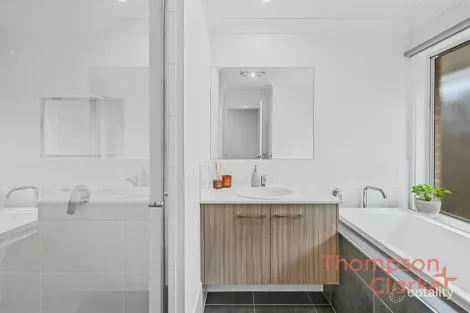 Property photo of 26 Blacksmith Street Cliftleigh NSW 2321