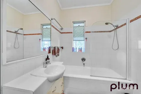 Property photo of 46 Goldsbrough Road Taringa QLD 4068