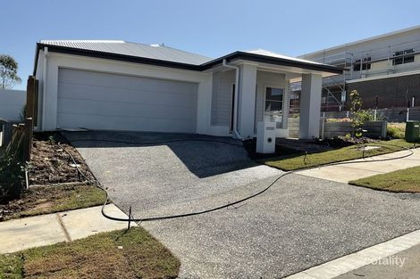 8 Delphinus Vsta, South Ripley, QLD 4306