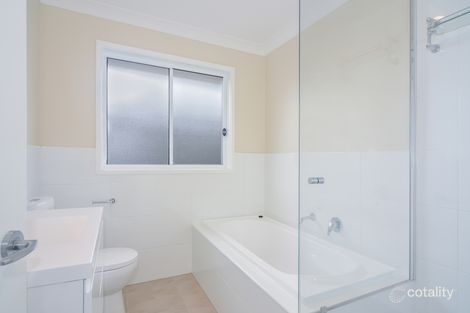 Property photo of 2/17 Banool Circuit Bomaderry NSW 2541