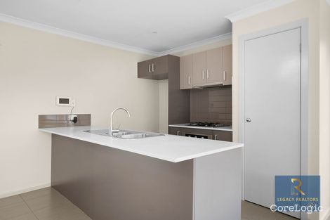 Property photo of 3 Monique Way Tarneit VIC 3029