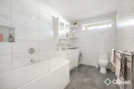 Property photo of 20 Mulberry Crescent Frankston North VIC 3200