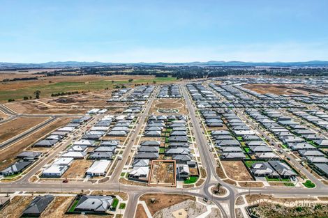 Property photo of 44 Messenger Parade Lucas VIC 3350