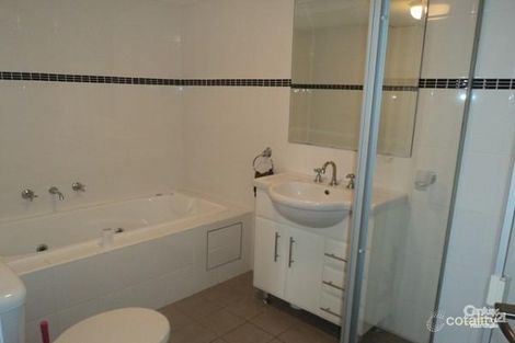 Property photo of 10 Woolmers Place Glen Alpine NSW 2560