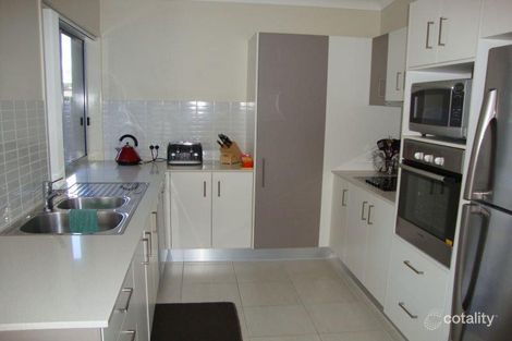 Property photo of 2/64 Sturgeon Street Ormiston QLD 4160