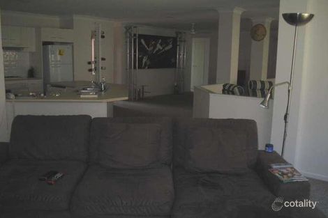 Property photo of 18 Bening Place McDowall QLD 4053