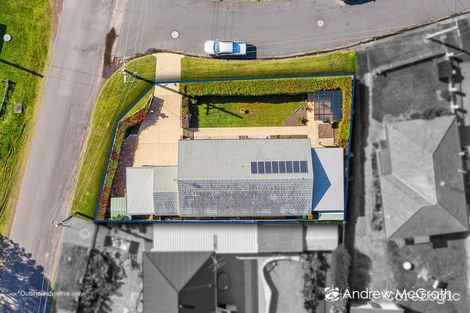 Property photo of 12 Delando Crescent Marks Point NSW 2280