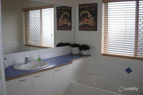 Property photo of 35 Lilac Crescent Currimundi QLD 4551