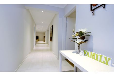 Property photo of 3 Ruby Cove Mornington VIC 3931