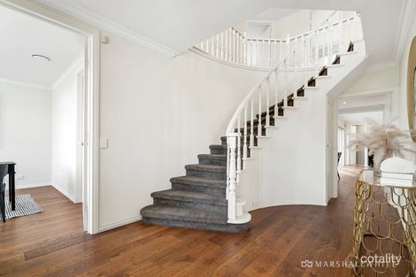 Property photo of 15 Rangeview Grove Balwyn North VIC 3104
