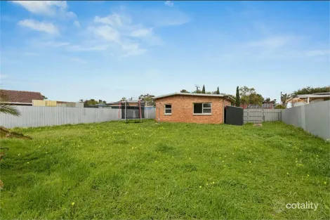 Property photo of 10 Searle Road Davoren Park SA 5113