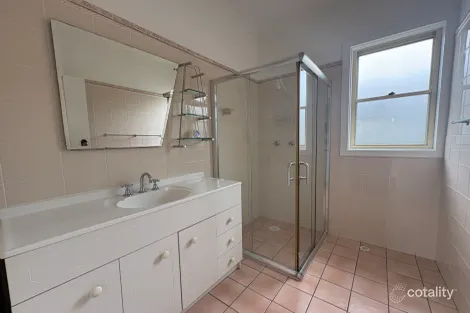 Property photo of 6 Lynburn Avenue Bomaderry NSW 2541