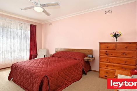 Property photo of 1 Ross Court Springvale VIC 3171