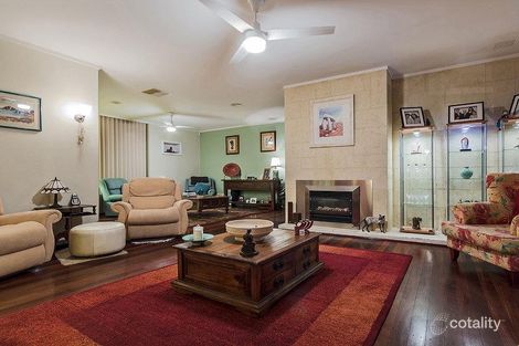 5 Leasham Ct, Medina, WA 6167