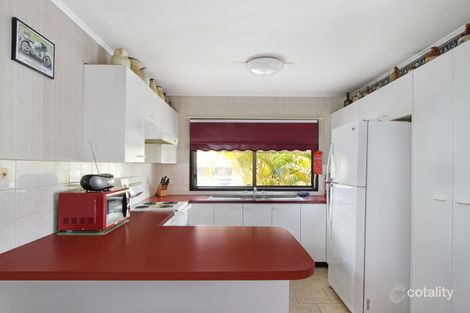 Property photo of 37 Melaleuca Crescent Kanahooka NSW 2530