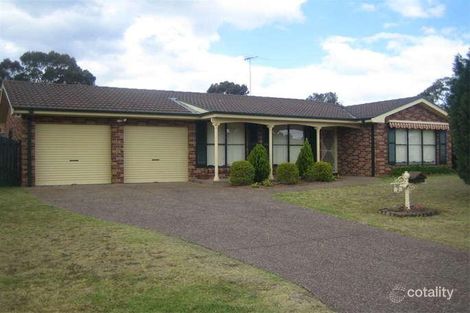 2 Cassinia Ct, Wattle Grove, NSW 2173