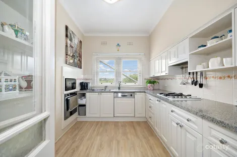 Property photo of 2 Olden Crescent Yass NSW 2582