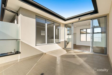 Property photo of 2/4 Keith Avenue Edithvale VIC 3196