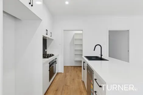 Property photo of 44 Harriet Circuit Regency Park SA 5010