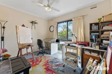 Property photo of 2 Dirleton Close Frankston VIC 3199
