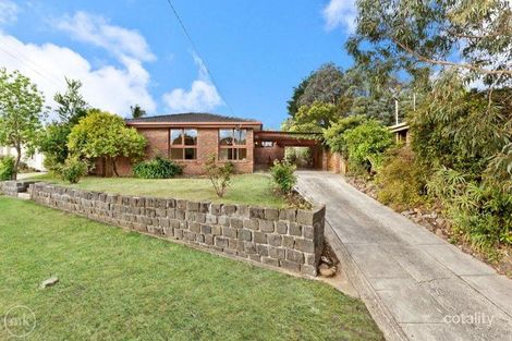 Property photo of 18 Carinya Road Greensborough VIC 3088