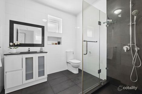 Property photo of 28 Clifton Street Bentleigh East VIC 3165