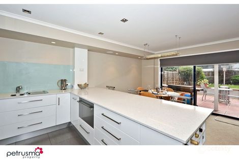 Property photo of 4/28 Alexandra Esplanade Bellerive TAS 7018