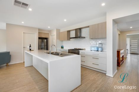 Property photo of 12 Lewis Place Sunbury VIC 3429