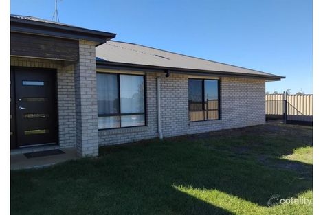 118 Mocatta St, Goombungee, QLD 4354