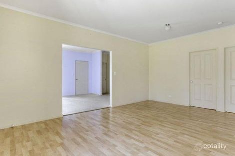 Property photo of 6 Grenoble Close Spring Gully VIC 3550