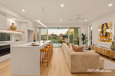 Property photo of 13 Perry Place Biggera Waters QLD 4216