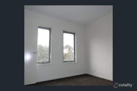 Property photo of 2/30 Cornwall Road Pascoe Vale VIC 3044
