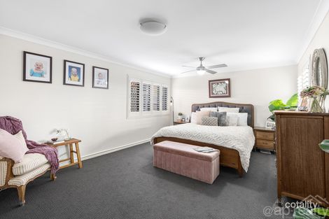 Property photo of 5 Burnside Place Forest Lake QLD 4078