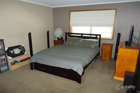 Property photo of 4 Kincora Place Bourkelands NSW 2650