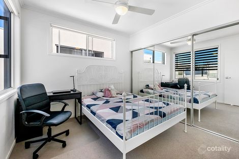 Property photo of 8 Evergreen View Robina QLD 4226