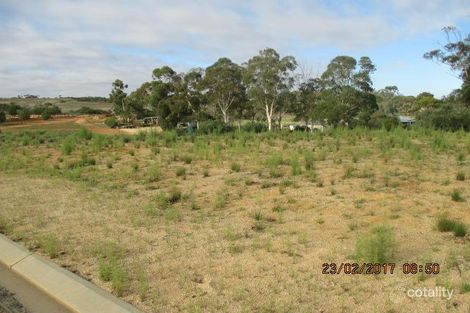 Property photo of 4 Ebert Court Loxton SA 5333