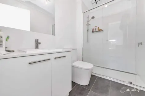 Property photo of 2 Saison Circuit Doveton VIC 3177