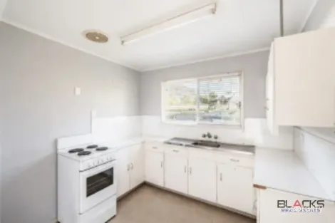 Property photo of 61 Beardmore Crescent Dysart QLD 4745