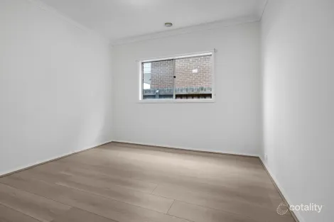 Property photo of 16 Cinnamara Circuit Tarneit VIC 3029